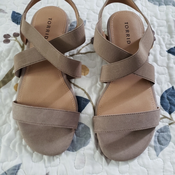 Torrid || 8 Taupe Stretch Slingback Wedge - Picture 2 of 6